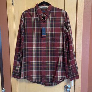NWT! Arrow Button-Up Collared Men's Shirt: Size Small